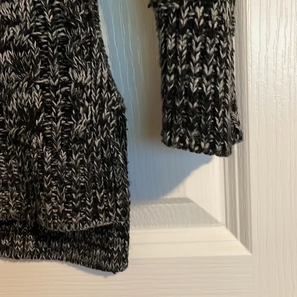 FADED GLORY V-Neck Pullover Sweater Juniors L Gray